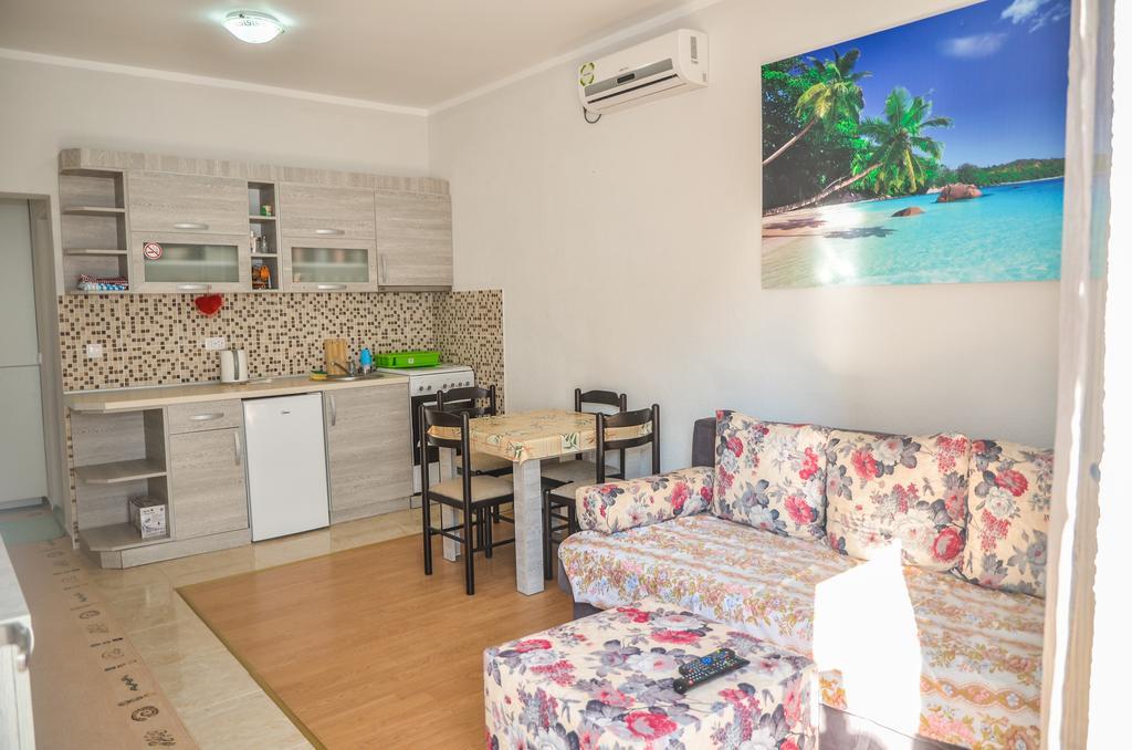 Apartments Paradise Улцин Екстериор снимка